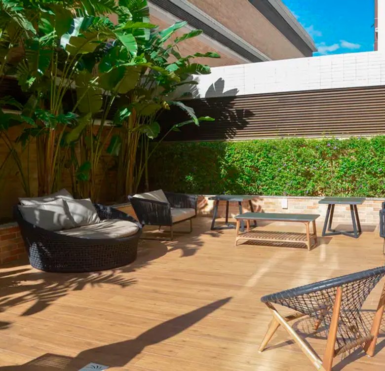 Área de lazer com jardim